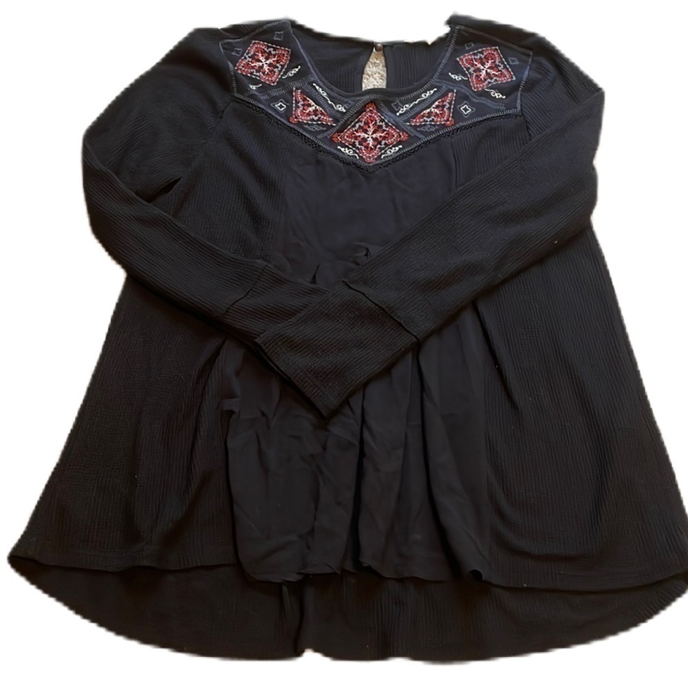 Alchemy Thread M Black Loose Thermal Long Sleeve Shirt Embroidered Women’s EUC